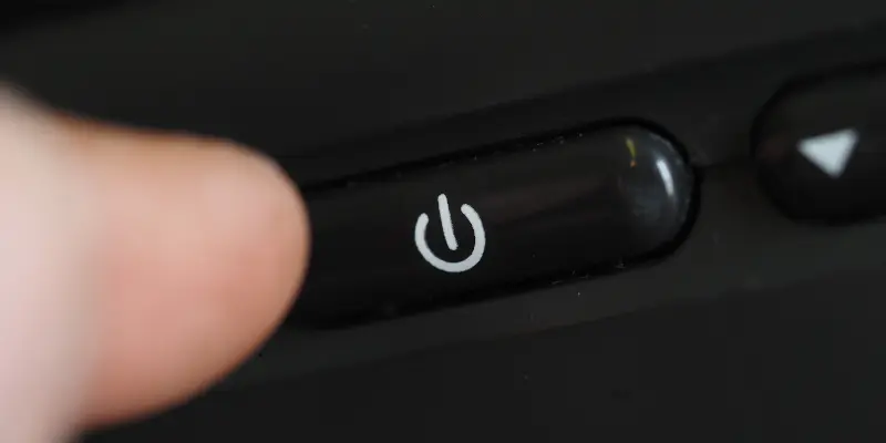 how to turn on a computer