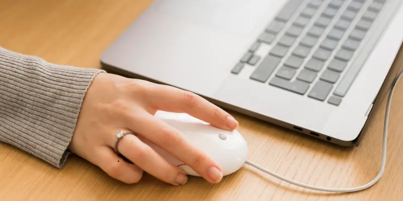 how to use a mouse